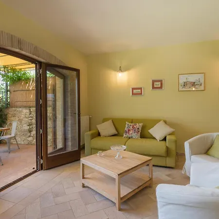Apartment 2 Bedroom Beautiful In *
