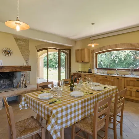 2 Bedroom Beautiful In